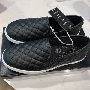 NWT Stevies Koolkicks Kids Size 3
